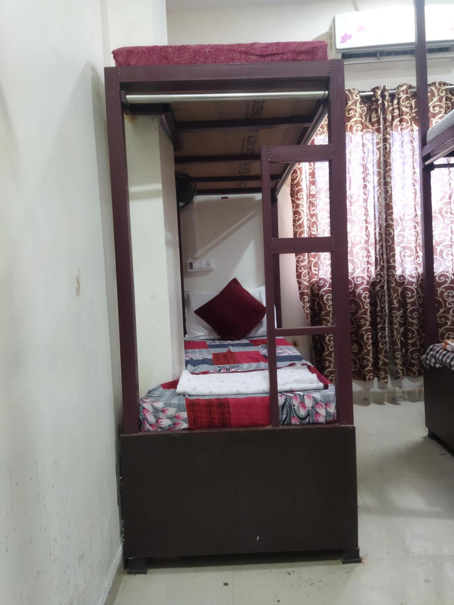 Hotel Thakur Ji Бхопал Экстерьер фото
