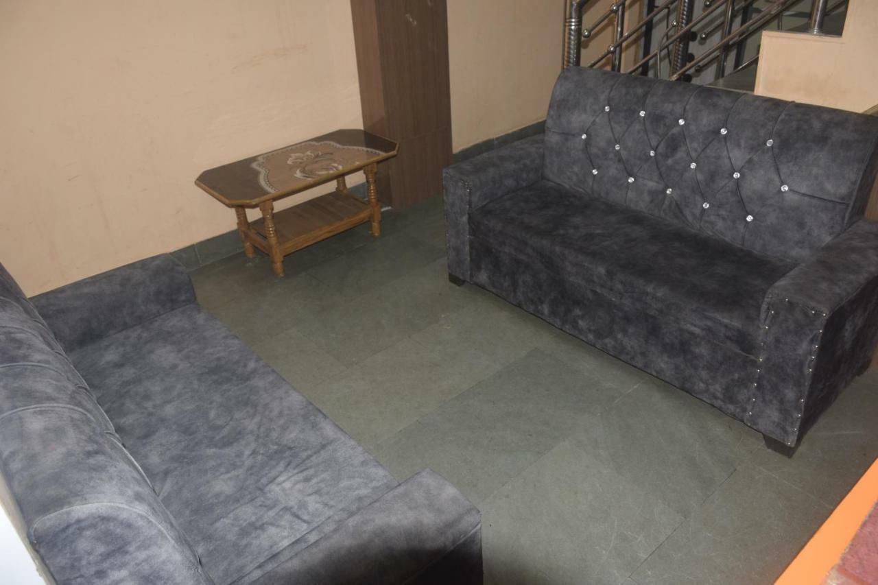 Hotel Thakur Ji Бхопал Экстерьер фото